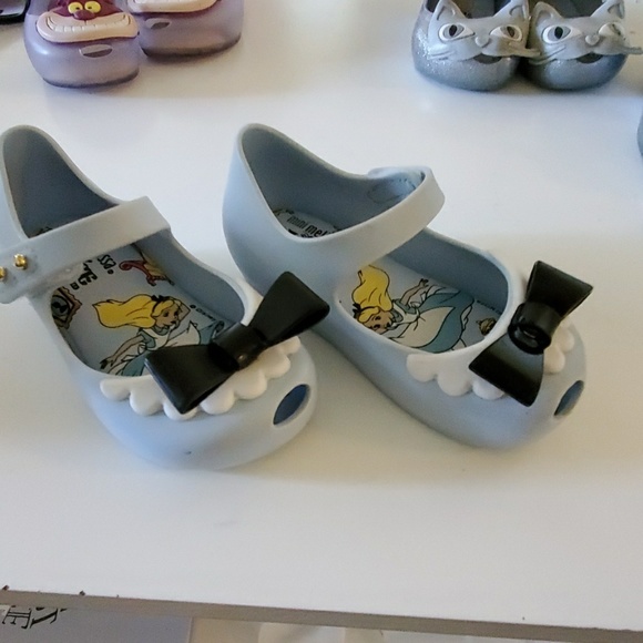 Size 6 MM Alice Bows - Picture 2 of 3